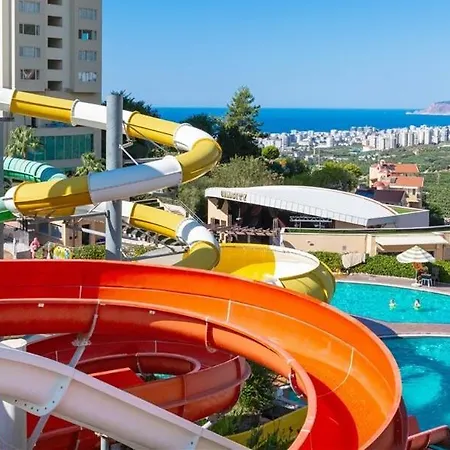 Villa Goldcity 2 Bedroom With Free Aquapark