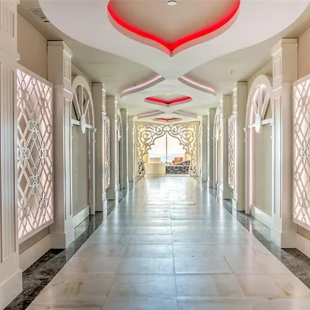 Villa Goldcity 2 Bedroom With Free Aquapark