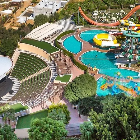 Goldcity 2 Bedroom With Free Aquapark *